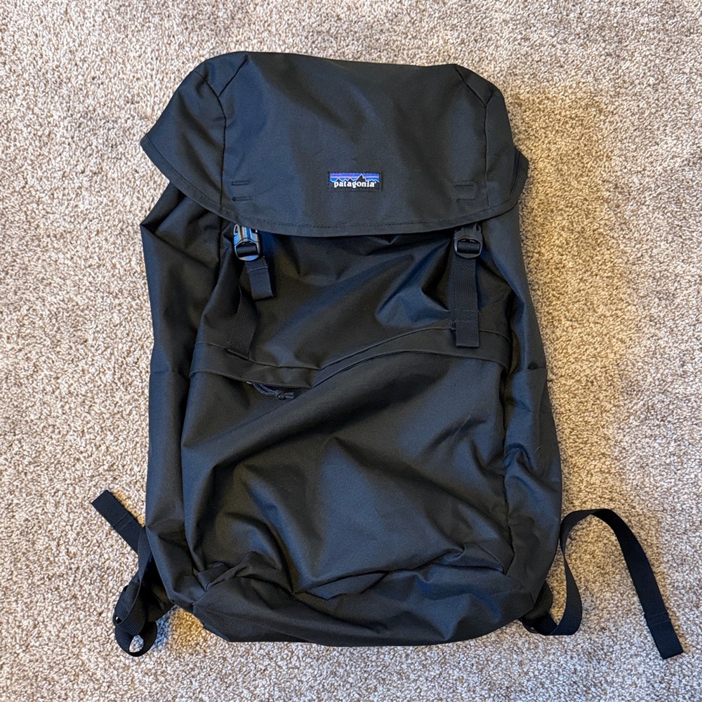 Patagonia Black Backpack 🏕️